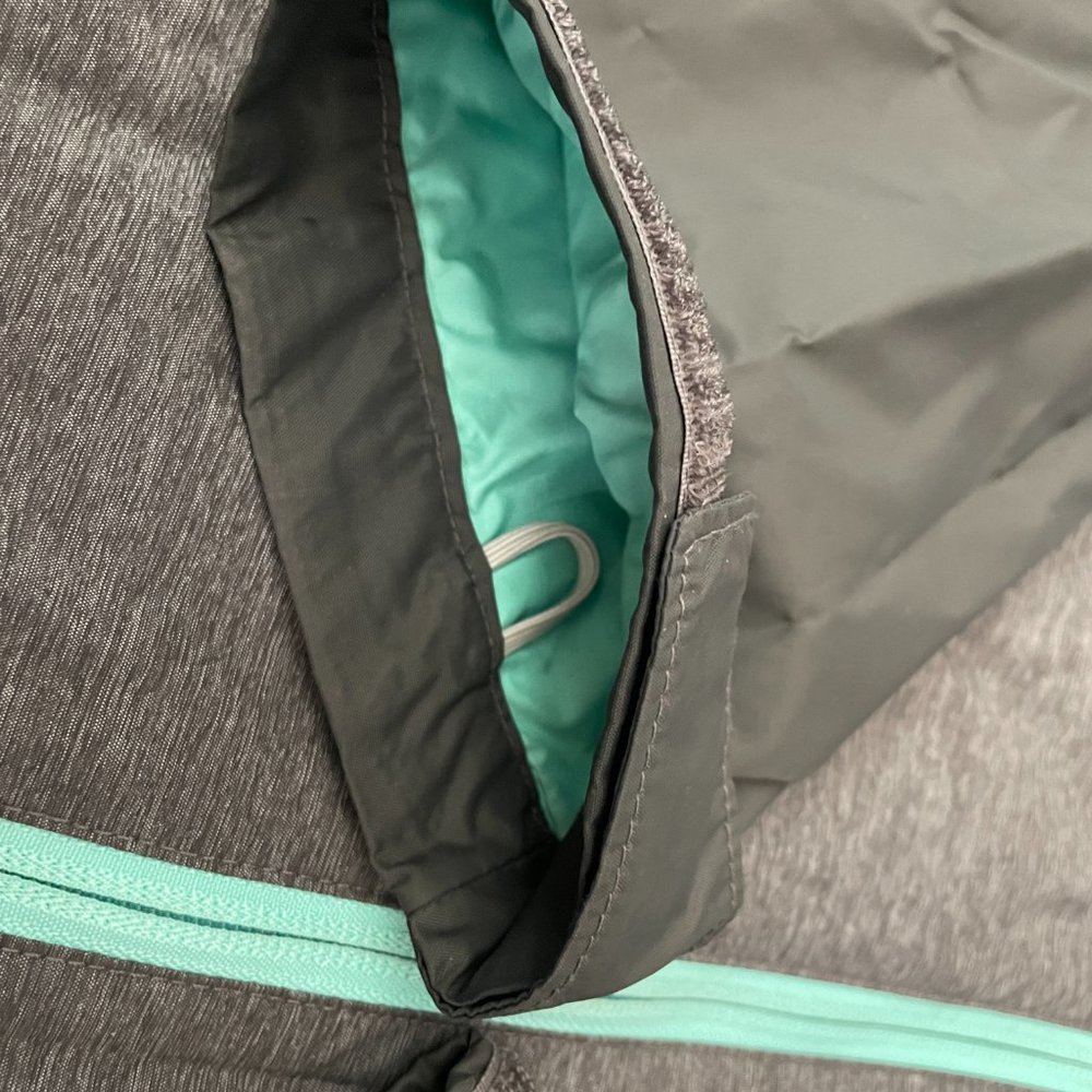 The North Face DryVent Girls Jacket - Picture 9 of 10